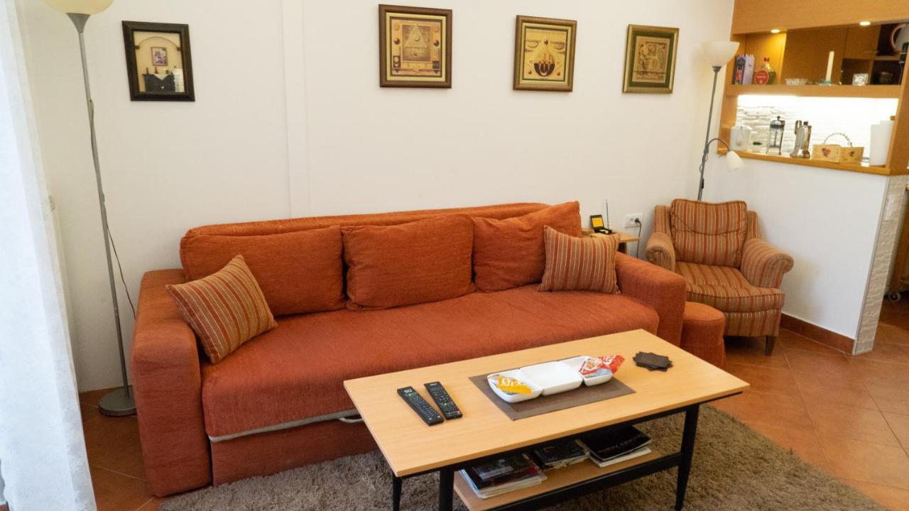 Apartment Akacija Gardens Βελιγράδι Εξωτερικό φωτογραφία