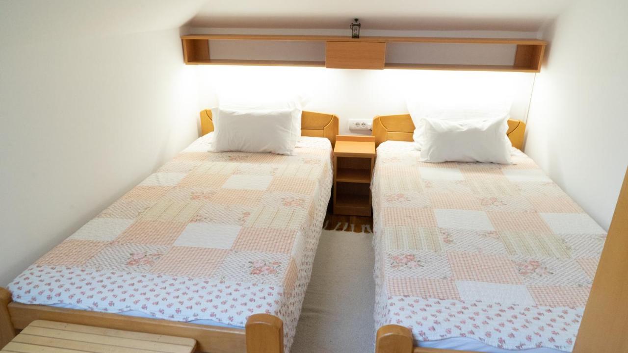 Apartment Akacija Gardens Βελιγράδι Εξωτερικό φωτογραφία