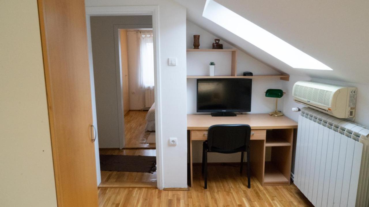 Apartment Akacija Gardens Βελιγράδι Εξωτερικό φωτογραφία