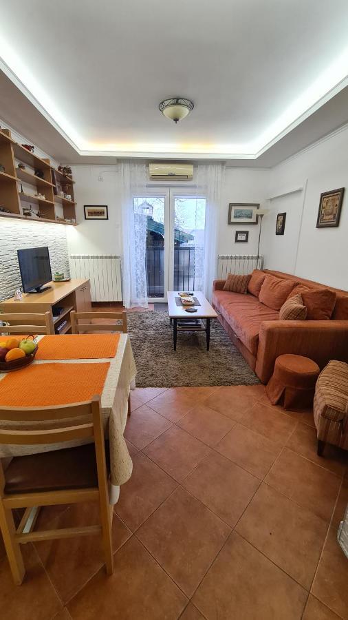 Apartment Akacija Gardens Βελιγράδι Εξωτερικό φωτογραφία