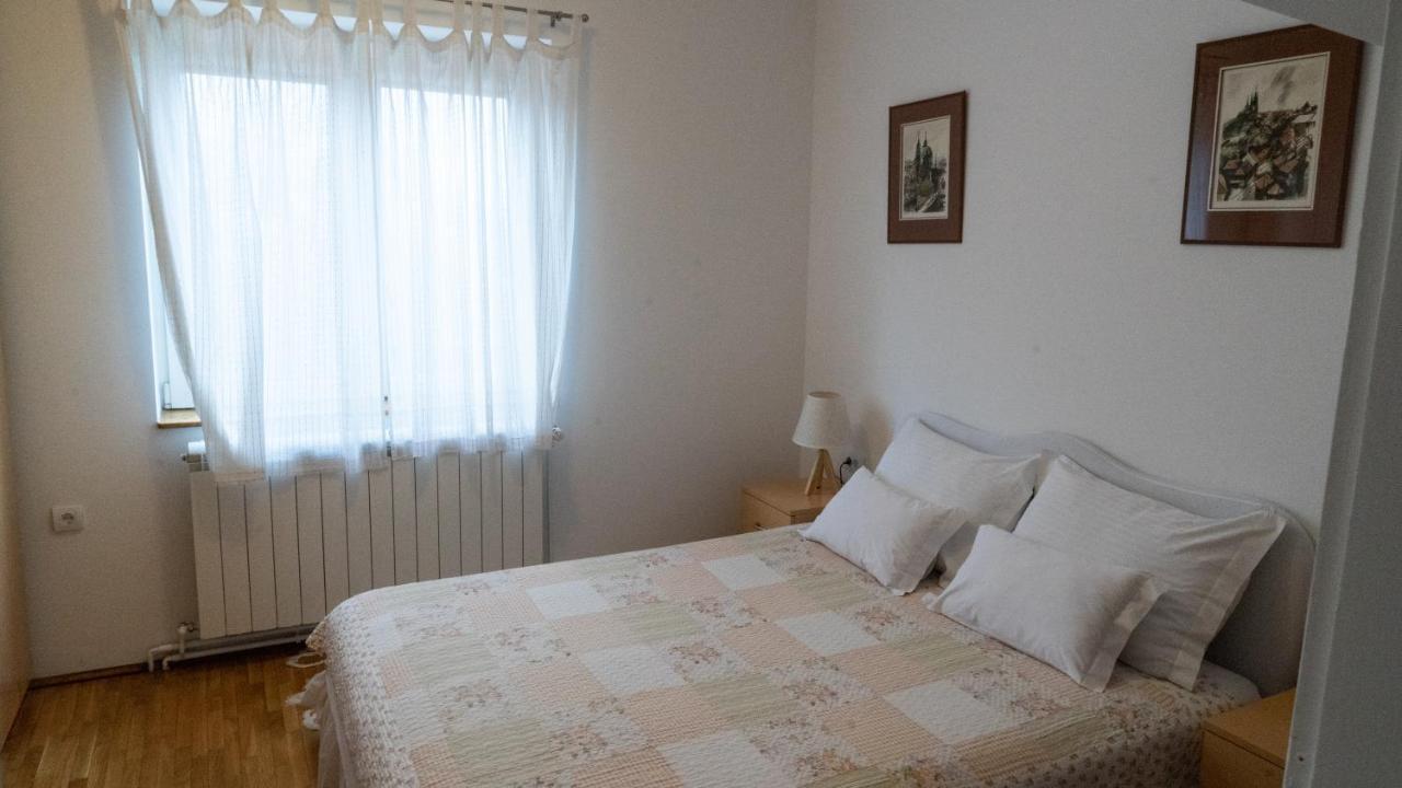 Apartment Akacija Gardens Βελιγράδι Εξωτερικό φωτογραφία