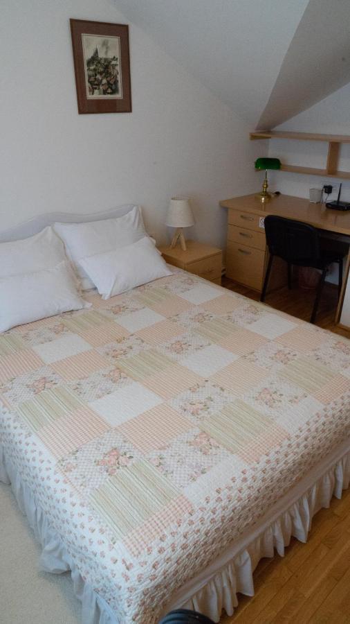Apartment Akacija Gardens Βελιγράδι Εξωτερικό φωτογραφία