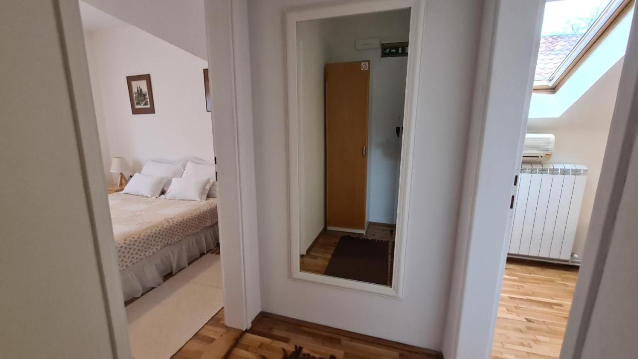 Apartment Akacija Gardens Βελιγράδι Εξωτερικό φωτογραφία