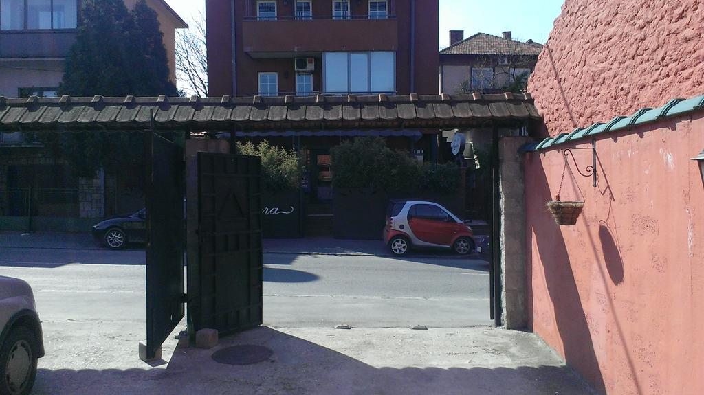 Apartment Akacija Gardens Βελιγράδι Εξωτερικό φωτογραφία